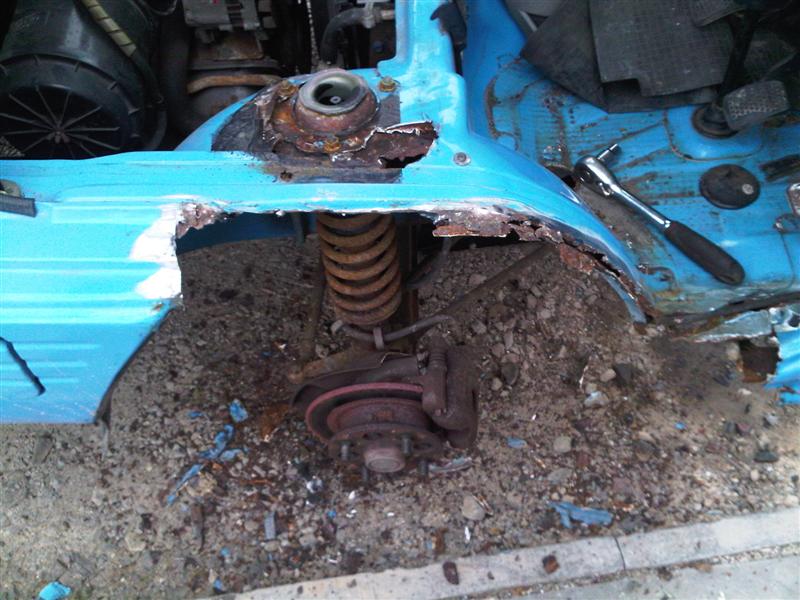 Bedford Rascal wheel arch wheelarch removed 