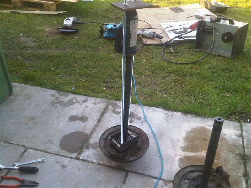 Bedford Rascal rear axle bearing puller tool