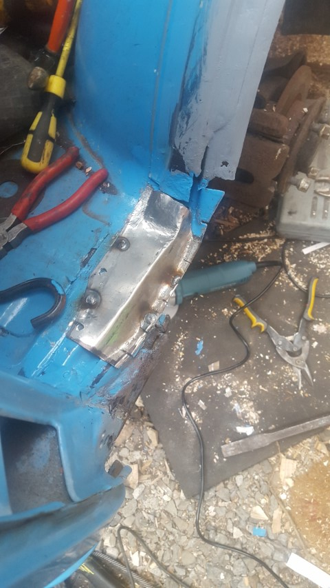 Bedford Rascal wheel arch repair upper step panel