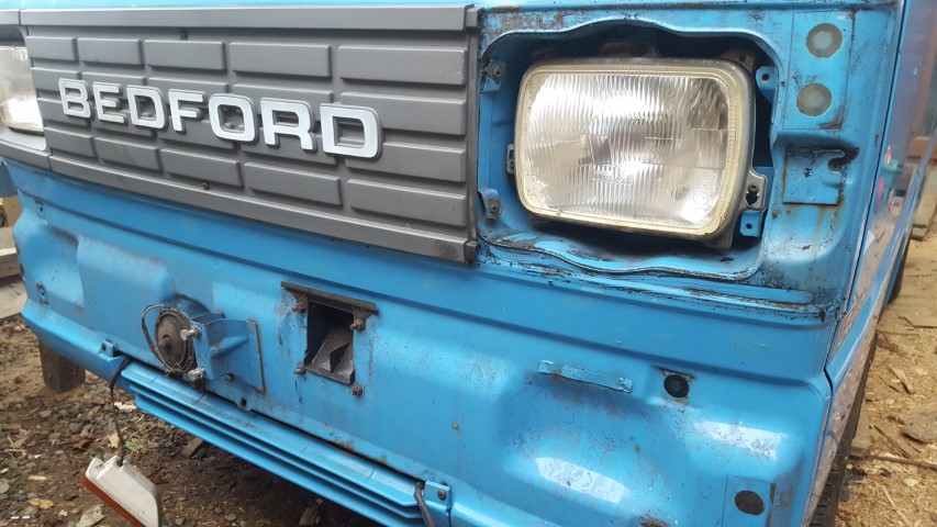 Bedford Rascal front panel