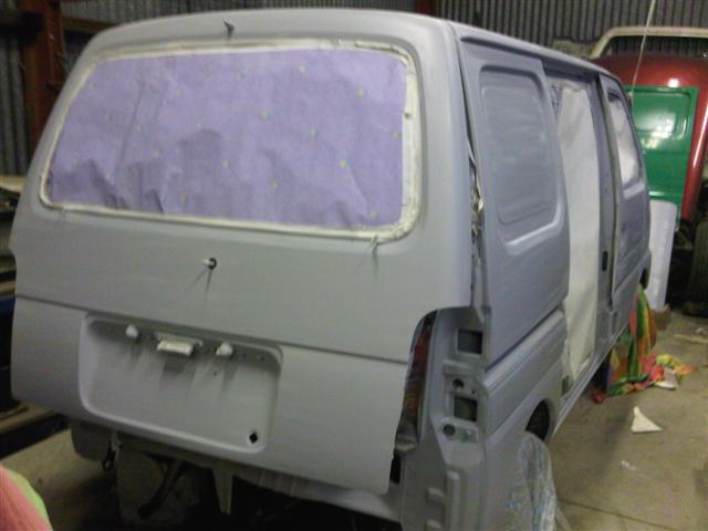 Suzuki Carry in primer 2