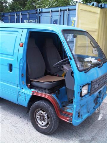 Bedford Rascal wheel arch repaired but still missing it's front door